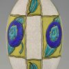 Art Deco Keramik Vase mit Blumen.