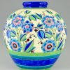 Art Deco vase coloré en céramique avec fleurs