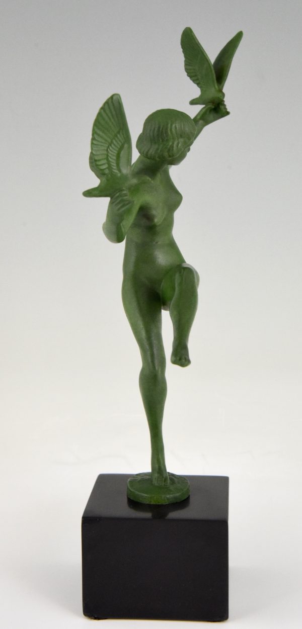 Art Deco Skulptur Frauenakt mit Vögel