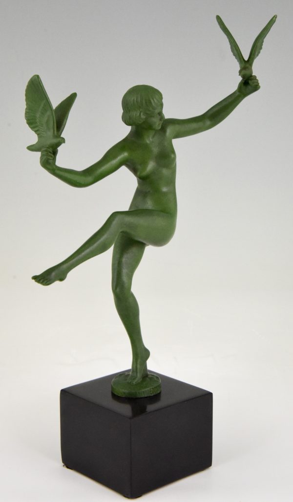 Art Deco sculpture danseuse aux oiseaux