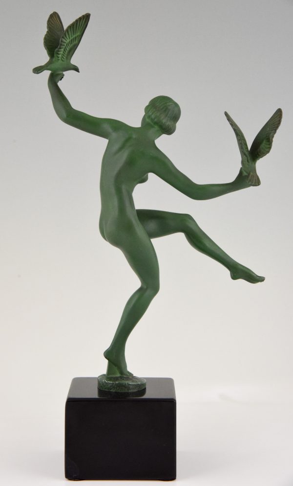 Sculpture Art Deco danseuse nue aux oiseaux