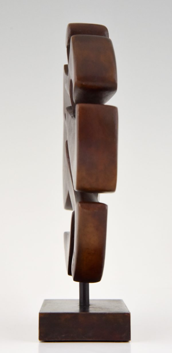 Sculpture en bronze abstrait, 1970.