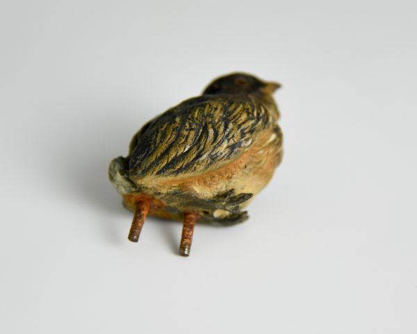 Encrier en bronze et coquilage avec oiseau et oeuf.