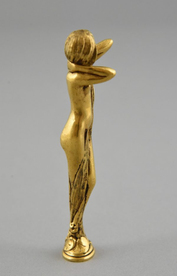 Cachet Art Nouveau en bronze nue féminin.