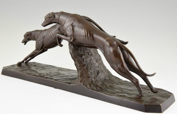 Art Deco bronzen beeld hondenrennen windhonden