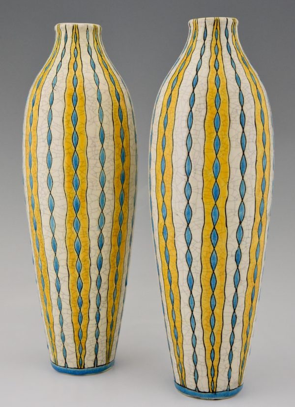 Paire Art Deco vases céramique jaune, bleu et blanc