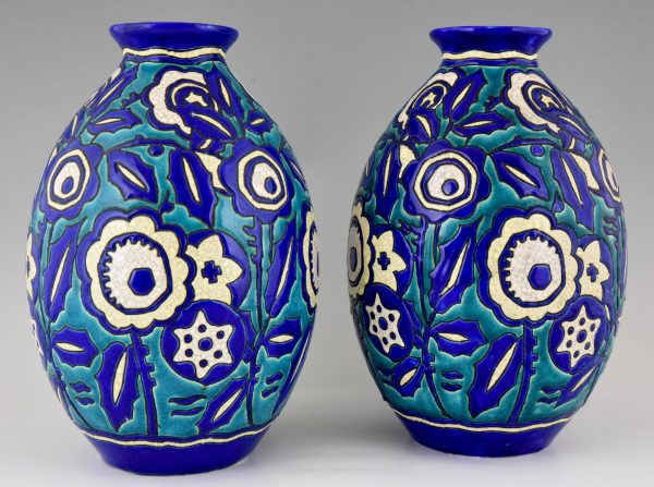 Paire de Art Deco vases en céramique fleurs sur fond blue