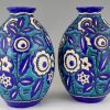 Paire de Art Deco vases en céramique fleurs sur fond blue