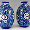 Paire de Art Deco vases en céramique fleurs sur fond blue