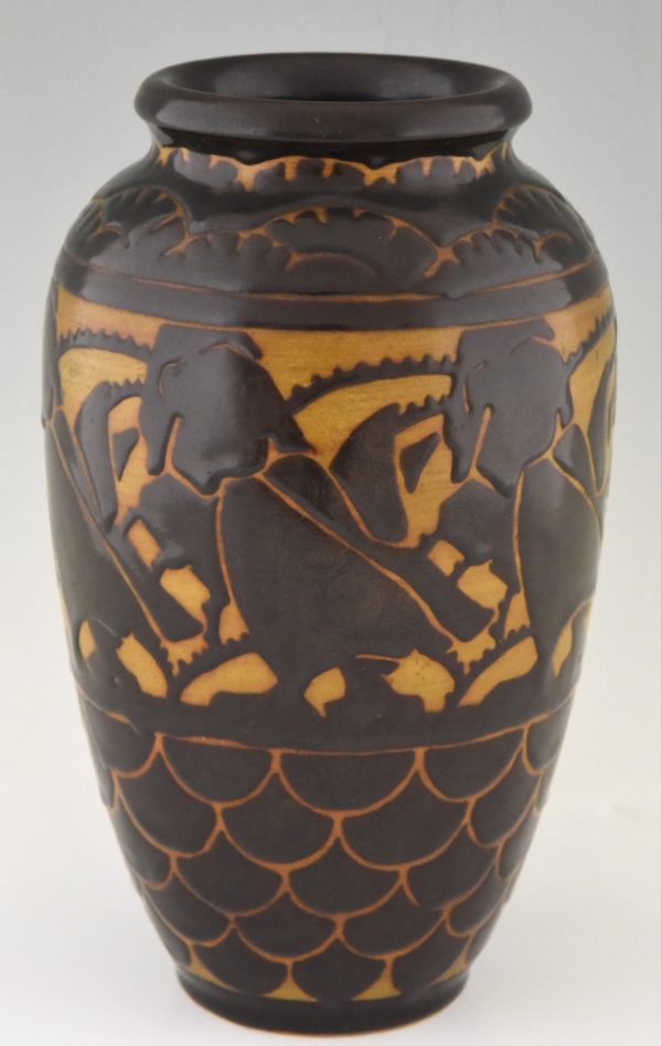 Art Deco Vase Keramik mit stilisierte Vögel.