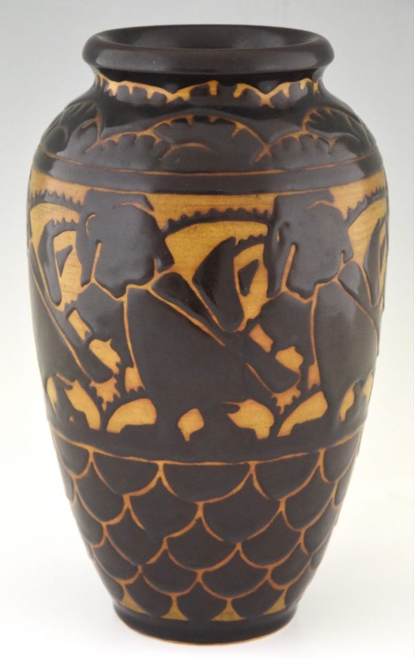 Art Deco Vase Keramik mit stilisierte Vögel.