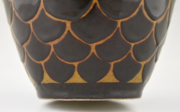 Art Deco Vase Keramik mit stilisierte Vögel.