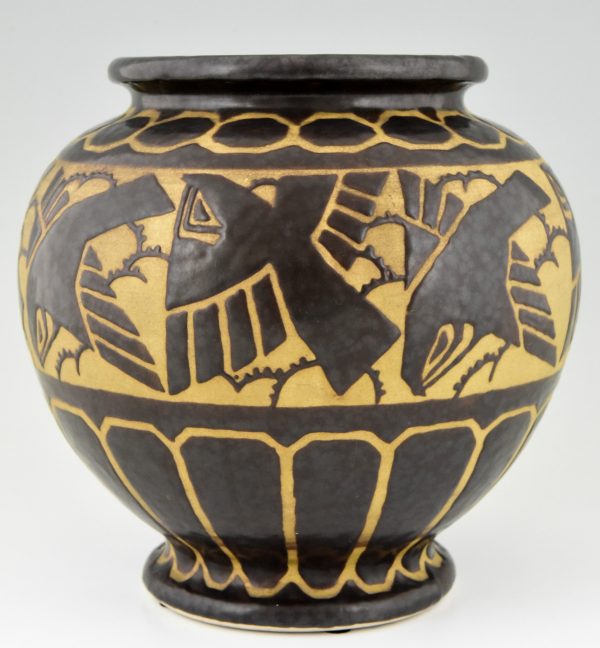 Art Deco vase with birds.