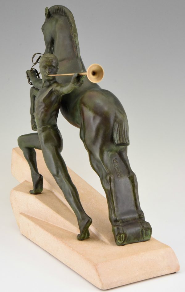 Art Deco sculptuur man met trompet en paard