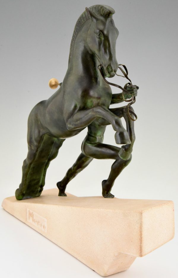 L’appel sculpture Art Deco homme à la trompette et cheval