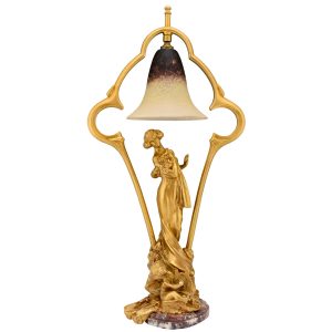 Art Nouveau lamp verguld brons met vrouw en cupido