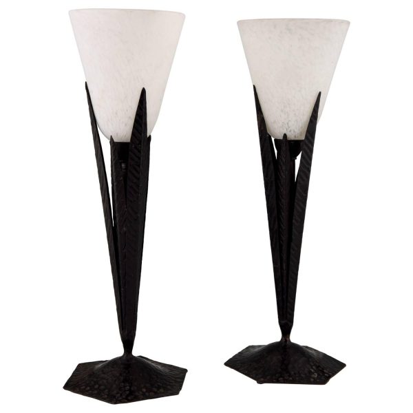Ein Paar Art Deco Tischlampen Glass und Schmiedeeisen