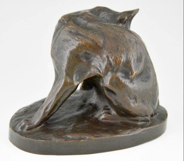 Art Deco bronze sculpture of a cat.