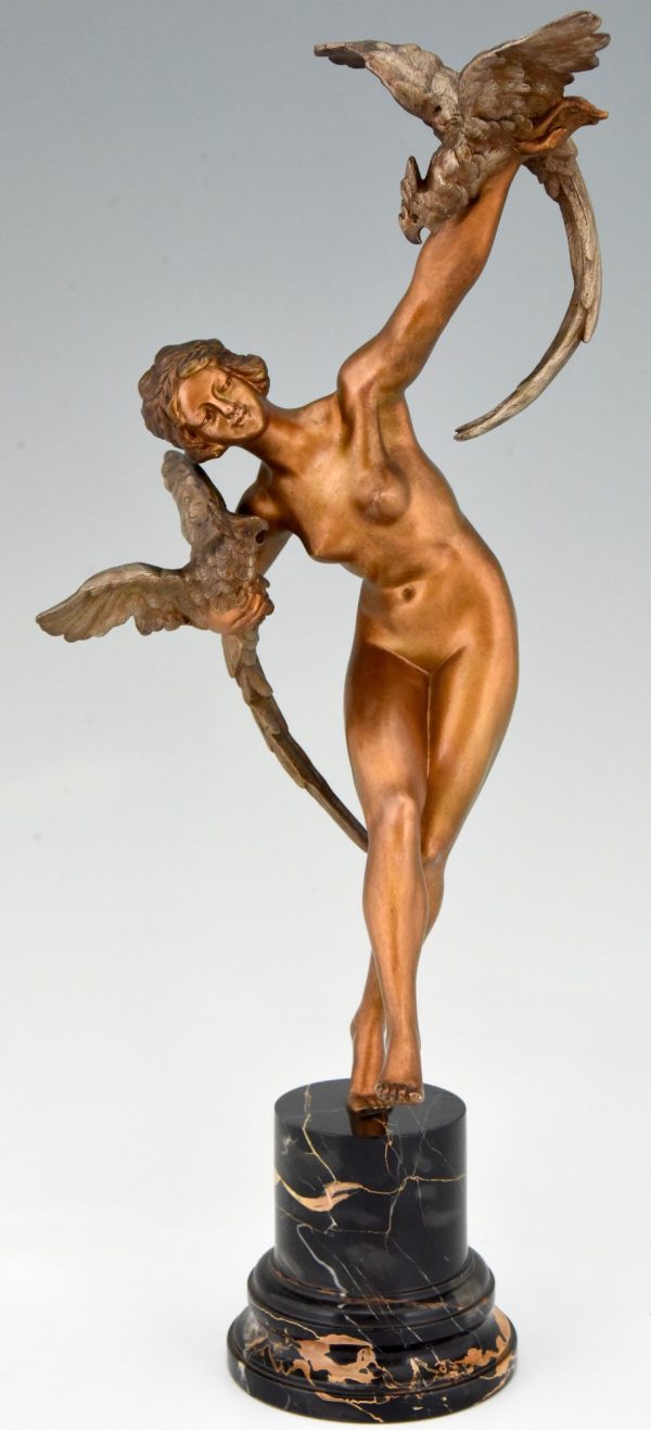 Art Deco bronzen sculptuur dansend naakt met papegaaien