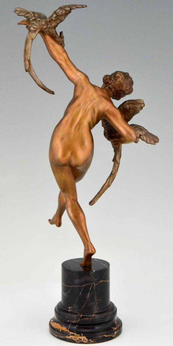 Art Deco bronzen sculptuur dansend naakt met papegaaien