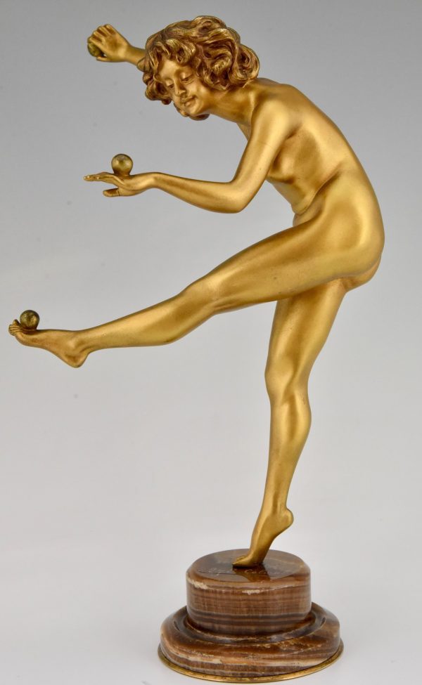 Art Deco Skulptur Bronze Frauenakt mit Bällen jonglierend