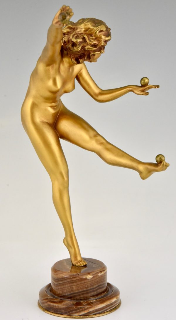 Art Deco Skulptur Bronze Frauenakt mit Bällen jonglierend