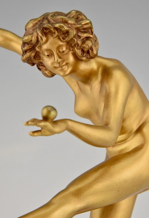 Art deco sculpture en bronze femme nue jongleuse