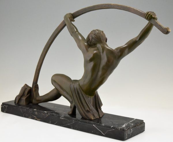 Art Deco bronze sculpture bending bar man l’age du bronze