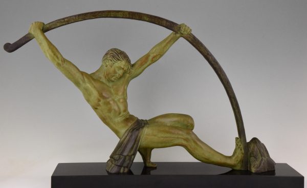 Art Deco Skulptur atletischer Mann mit Stab “l’age du bronze”