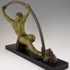 Art Deco Skulptur atletischer Mann mit Stab “l’age du bronze”