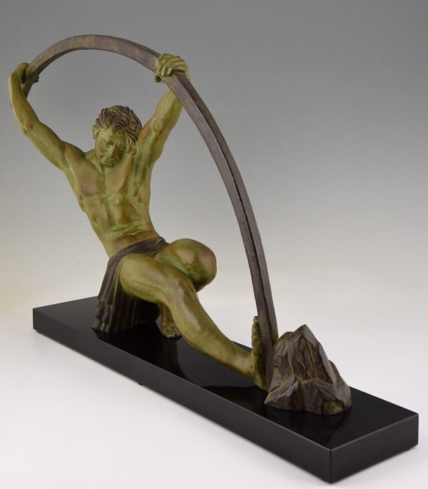 Art Deco Skulptur atletischer Mann mit Stab “l’age du bronze”