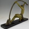 Art Deco Skulptur atletischer Mann mit Stab “l’age du bronze”