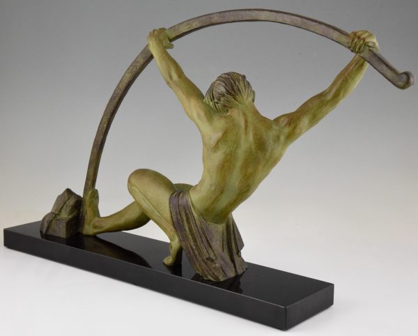 Art Deco Skulptur atletischer Mann mit Stab “l’age du bronze”