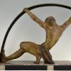 Art Deco sculpture bending bar man l’age du bronze