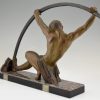 Art Deco sculpture bending bar man l’age du bronze