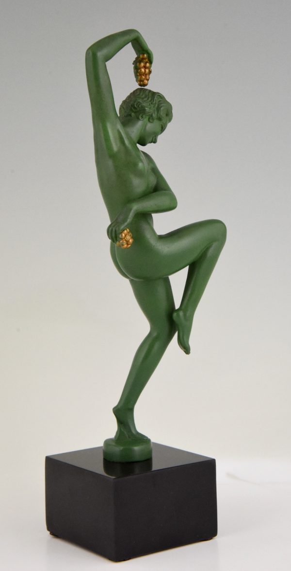 Art Deco sculpture danseuse nue aux raisins