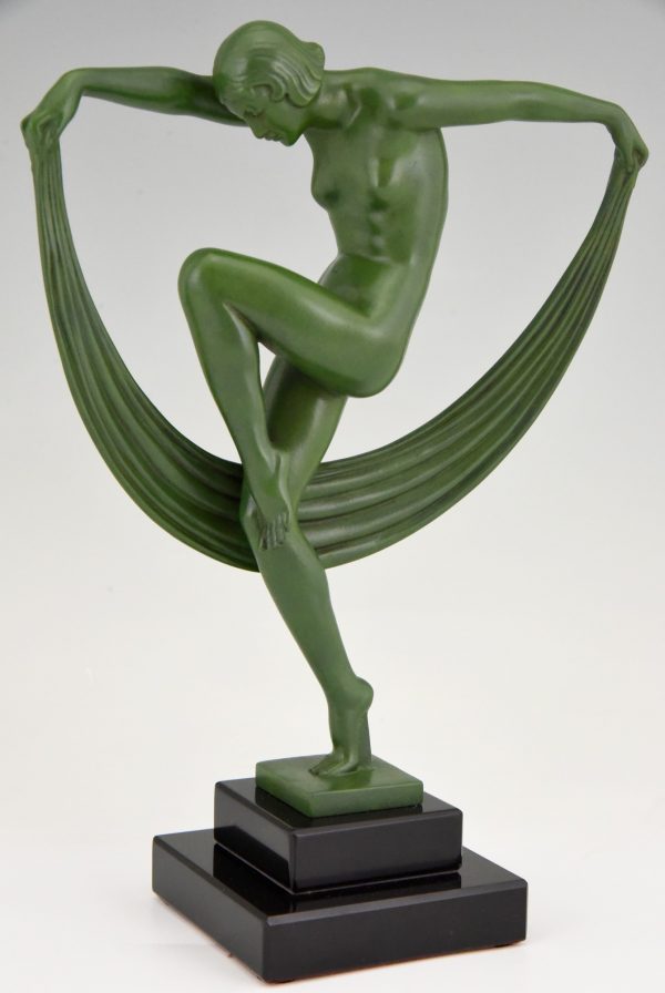 Art Deco sculpture danseuse nue aux foulard Folie