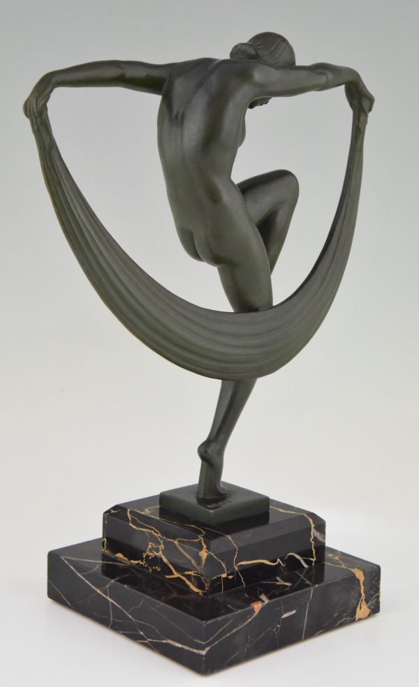 Sculpture Art Deco danseuse nue au voile