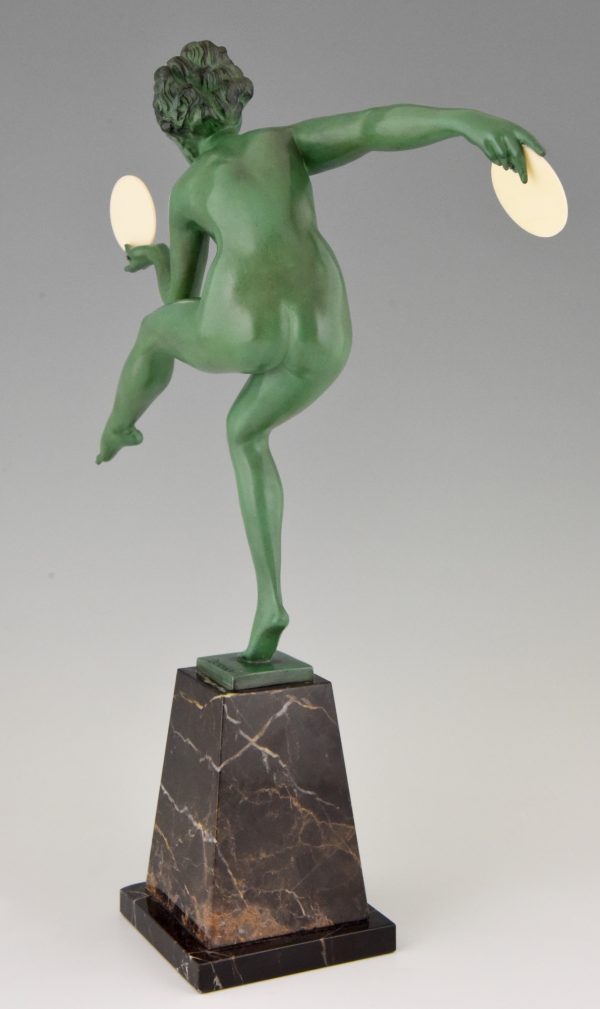 Art Deco sculpture d’une danseuse aux disques grand modèle