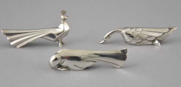 Set of 12 silvered Art Deco animal knife rests in case