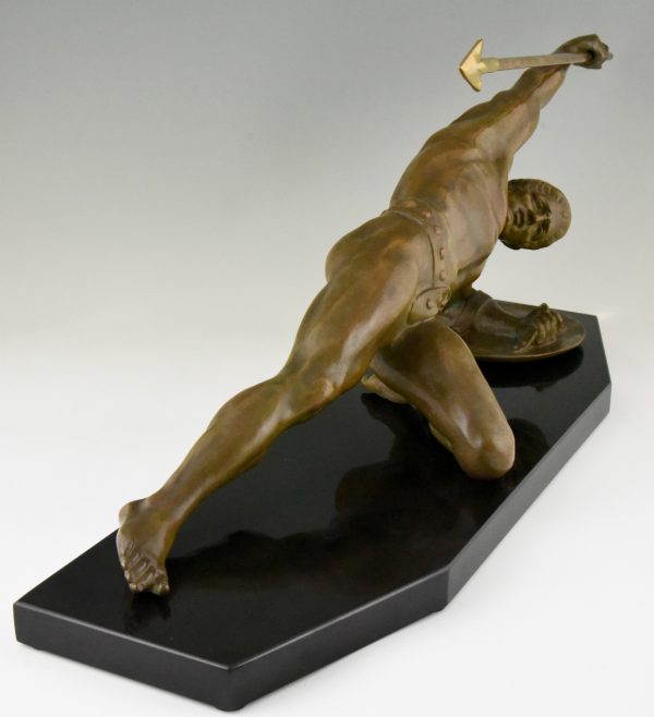 Art Deco bronzen beeld Gladiator met speer en schild