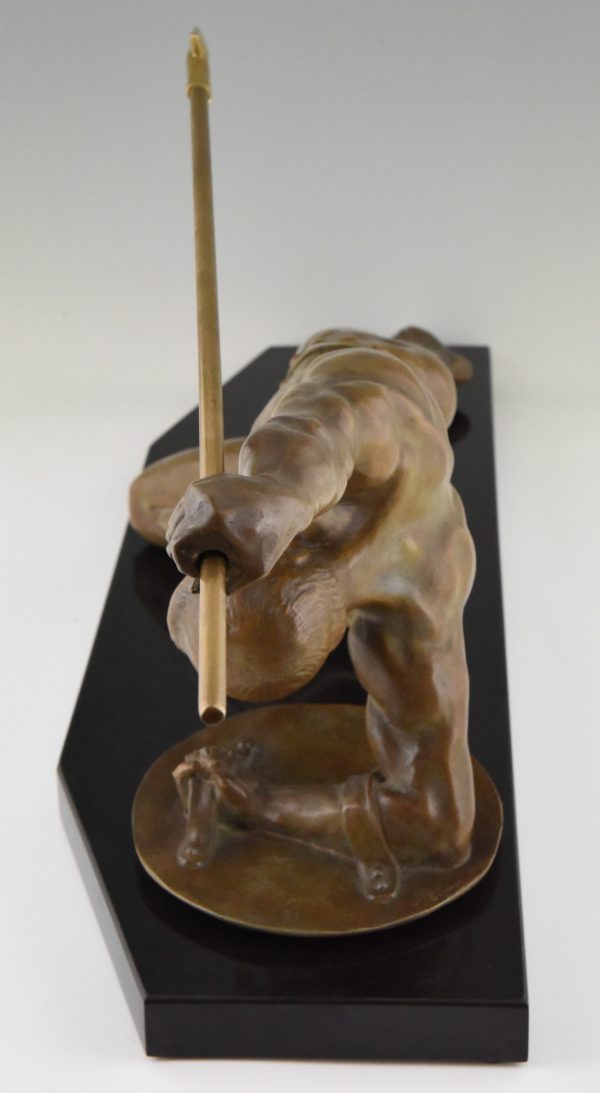 Art Deco bronzen beeld Gladiator met speer en schild