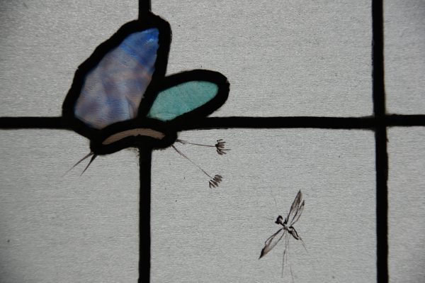 Jugendstil glasramen landschap met reiger en irissens