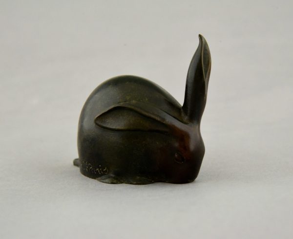 Art Deco bronze sculpture of a rabbit