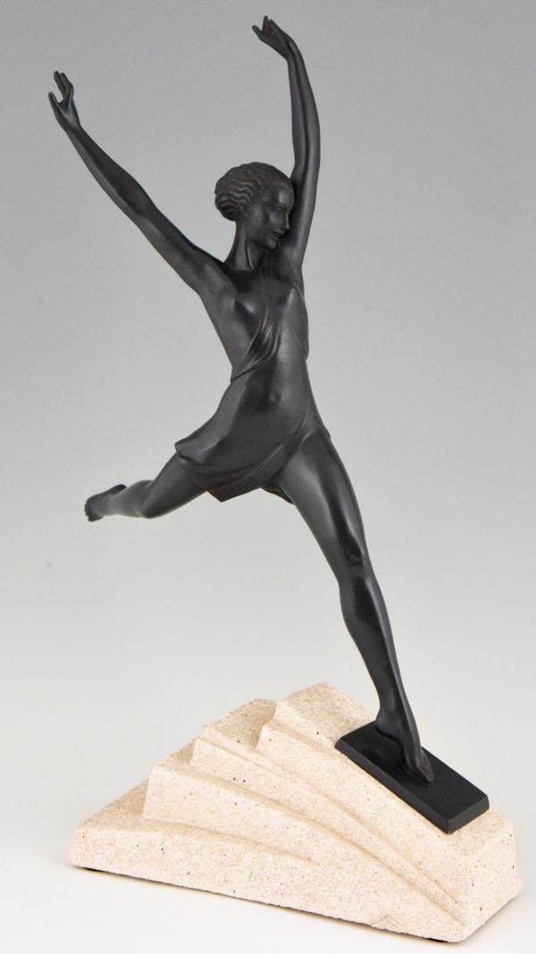 Olympe, Art Deco sculptuur vrouw