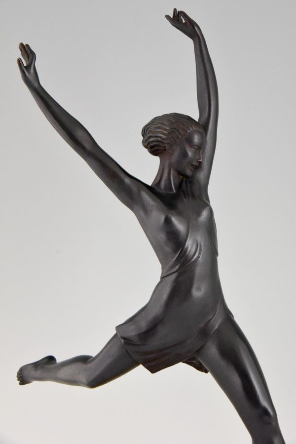 Olympe, Art Deco sculpture of a girl