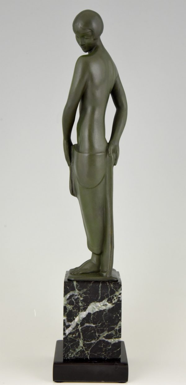 Sculpture Art Deco femme nue debout