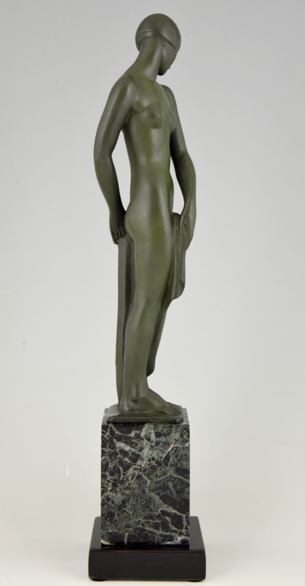 Art Deco sculpture of a nude.