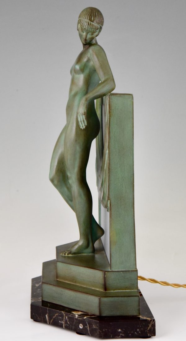 Art Deco lampe sculpture femme nue au drapé
