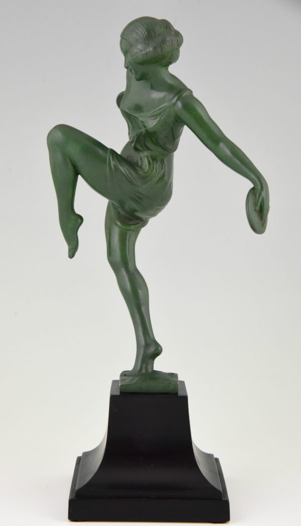 Art Deco sculpture danseuse aux cymbales.